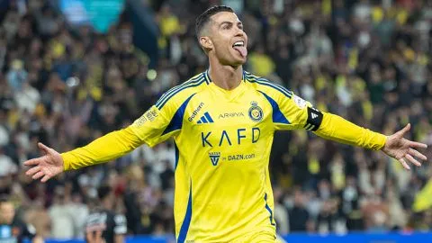 Cristiano Ronaldo Được Bảo Vệ Bởi 16 Vệ Sĩ Trong Giai Đoạn Tiền Mùa Giải Cùng Al Nassr